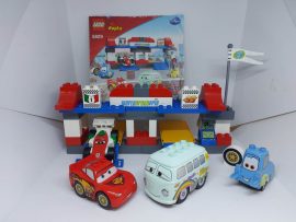 Lego Duplo - Megállás a bokszutcában 5829 (katalógussal)