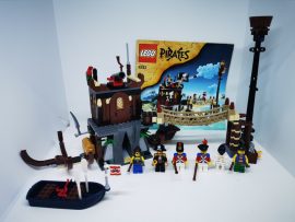Lego Pirates - Hajótöröttek búvóhelye 6253 (katalógussal)