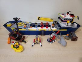 LEGO City - Óceánkutató hajó (60266) (katalógussal)