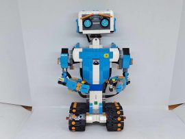 Lego BOOST Creative Toolbox - 17101 es készletből Vernie robot + MOTORRAL (nincs ellenőrizve a szett, de 99 %-a biztosan meg van) D. Lego BOOST Creative Toolbox - 17101 es készletből Vernie robot + MOTORRAL (nincs ellenőrizve a szett, de 99 %-a biztosan meg van) D.