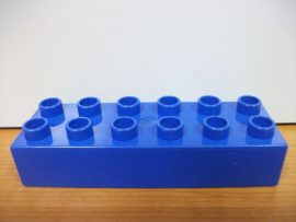Lego Duplo kocka 2*6 (egyik sarka kicsit hibás, elfehéredett)