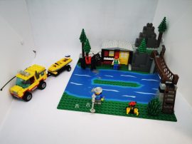 Lego Town - Rocky River Retreat 6552 ( barna ló helyett fekete)