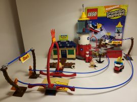 Lego  Spongyabob -  Mrs. Puffs Boating School 4982 (katalógussal)