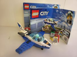 LEGO City -  Légi rendőrségi járőröző repülőgép 60206 (doboz+katalógus)