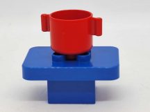 Unico asztal edénnyel