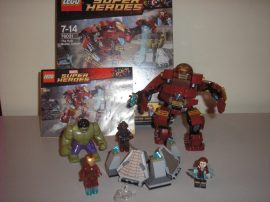 Lego Superheroes - A Hulkirtó ütközése 76031 (doboz+katalógus)