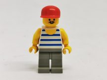 Lego Town Figura - Fiú (par047)