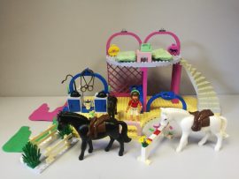 LEGO Belville - Póni Lovasudvar 5880