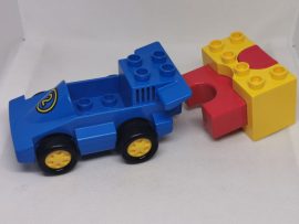 Lego Duplo versenyautó + kilövő 