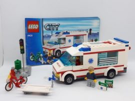 Lego City - Mentőautó 4431 (kicsi eltérés, hiány, katalógussal)