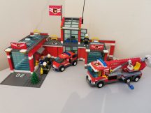   LEGO City - Tűzoltóállomás 7945 (katalógussal) Tűzoltóság