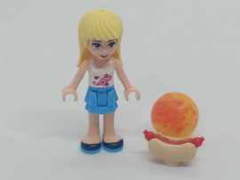 Lego Friends Minifigura - Stephanie kiegészítőkkel (frnd171) Lego Friends Minifigura - Stephanie kiegészítőkkel (frnd171)