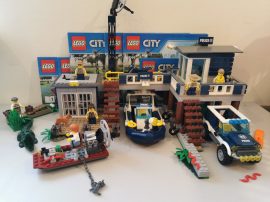 LEGO City - Mocsári rendőrkapitányság (60069) katalógussal