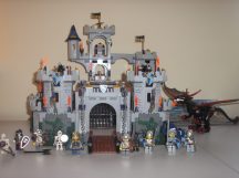   Lego Castle - A király kastélyának ostroma 7094 (katalógussal, egy színcsere)