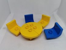 Lego Duplo asztal 4 db székkel