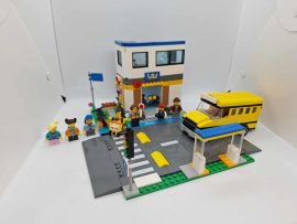 Lego City- 60329 Tanítási nap (katalógus+matricák)