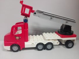 Lego Duplo Tűzoltóautó 5682-es szettből (sziréna elemcserére szorul)