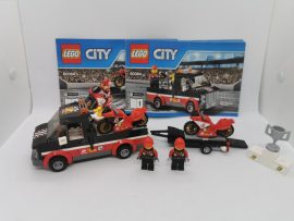 LEGO City - Versenymotor-szállító kamion (60084) (katalógussal)
