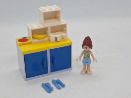 Lego Szekrény, tálaló kiegészítőkkel + figurával (frnd045)
