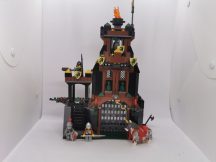   Lego Kingdoms -  Szökés a börtöntoronyból (7947) (egy páncél kicsit más)