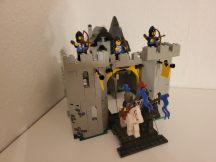   Lego Castle - Black Falcon's Fortress 6074 ( 1 zászló csak sima) NAGYON RITKA