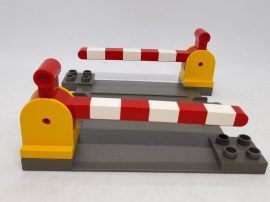 Lego Duplo átjáró (barnásszürke) + 2 sorompó 
