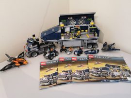 Lego Agents - Mozgó Parancsnoki központ 8635 (pici hiány)