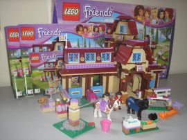 Lego Friends - Heartlake lovasklub 41126 (doboz+katalógus)