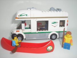 Lego City - Lakóautó 60057 (2-es katalógussal)