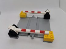 Lego Duplo átjáró (v.szürke) + 2 sorompó