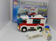 Lego City - Mentőautó 7890