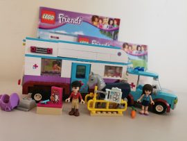 Lego Friends - Állatorvosi lószállító 41125 (katalógussal)