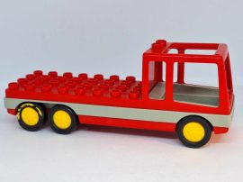 Lego Duplo Autó 2691 készletből (egyik kereke hibás)