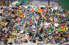 10 kg ÖMLESZTETT, VEGYES, KILÓS LEGO minifigurákkal, repülővel, autókkal, alaplappal jó állapotban 10 kg ÖMLESZTETT, VEGYES, KILÓS LEGO minifigurákkal, repülővel, autókkal, alaplappal jó állapotban