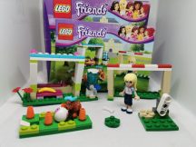   Lego Friends - Stephanie fociedzésen 41011 (doboz+katalógus)