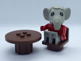 Lego Fabuland elefánt asztallal és székkel 3601 készletből