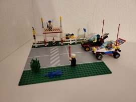 Lego race -  Checkered Flag 500 6551