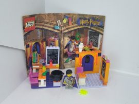 Lego Harry Potter -  Hogwarts Classrooms 4721 (katalógussal) Kartonlap nélkül!