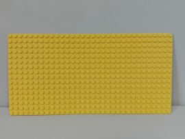 Lego Alaplap 16*32 (egyik oldalán van egy kicsi repedés)